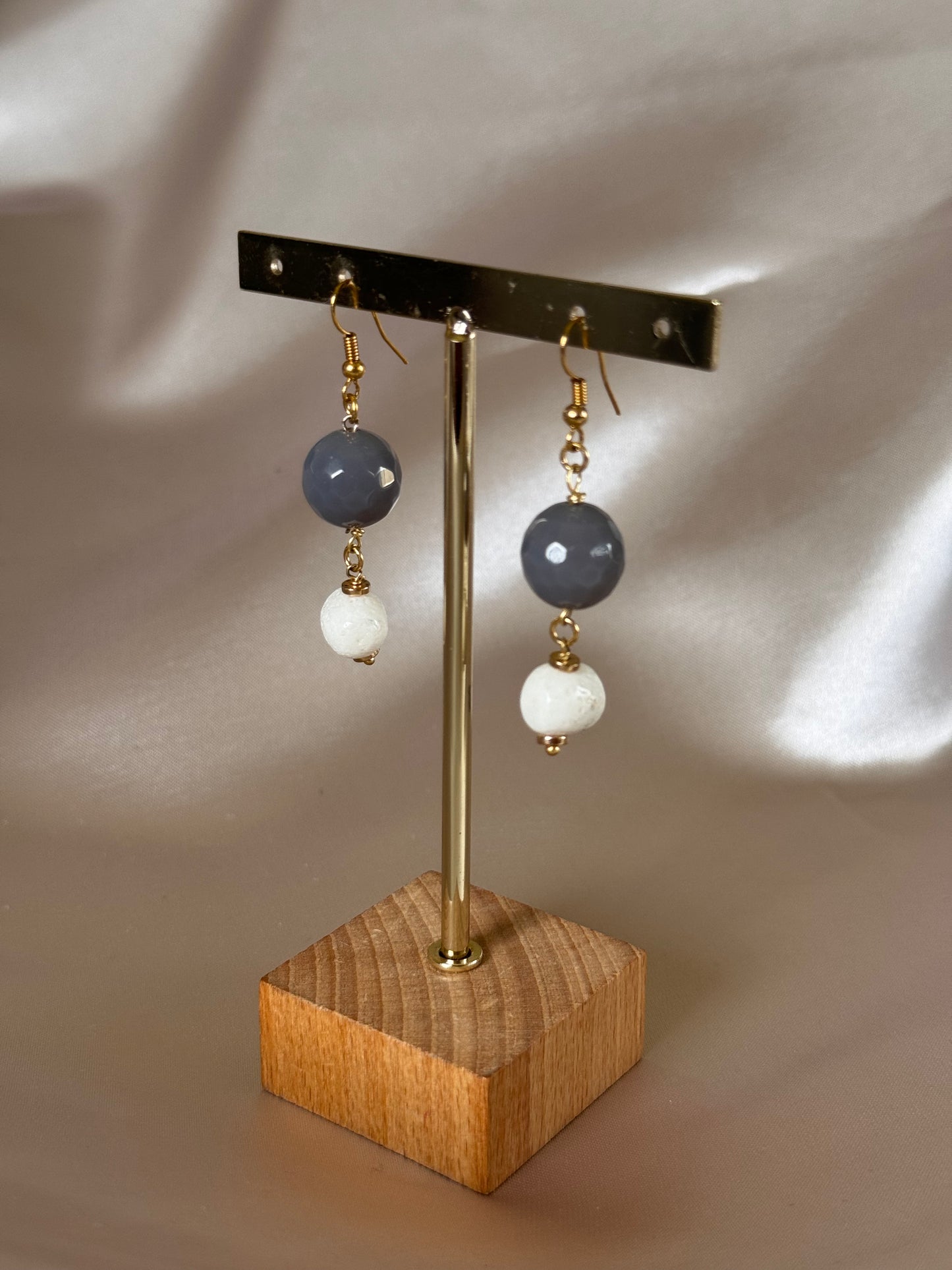 Aretes Agata Gris