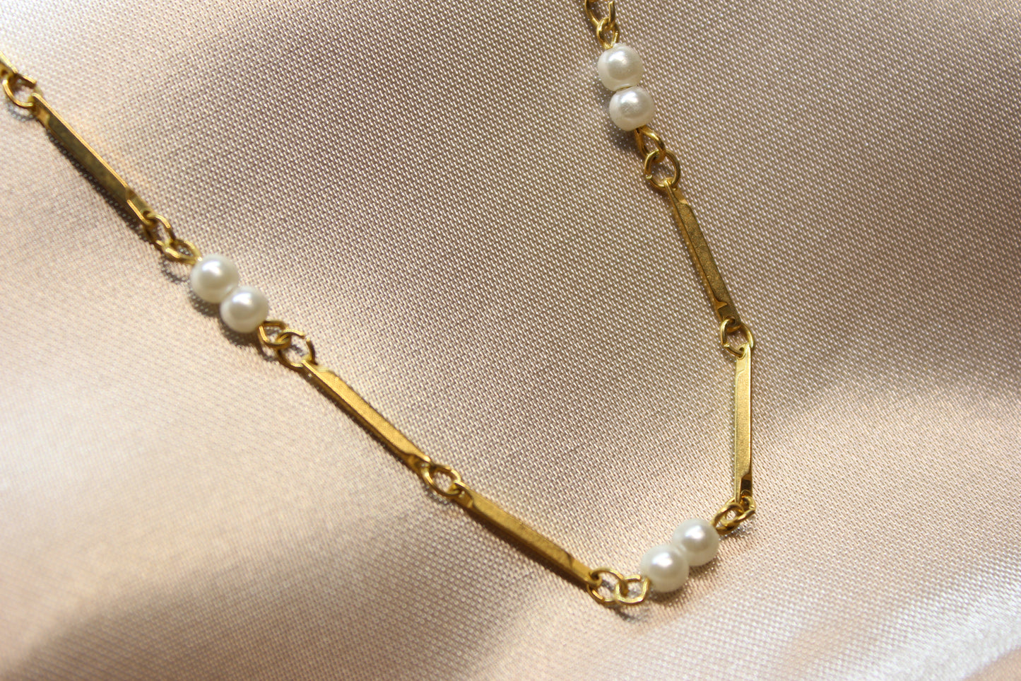 Collar Básico Dorado Perlitas