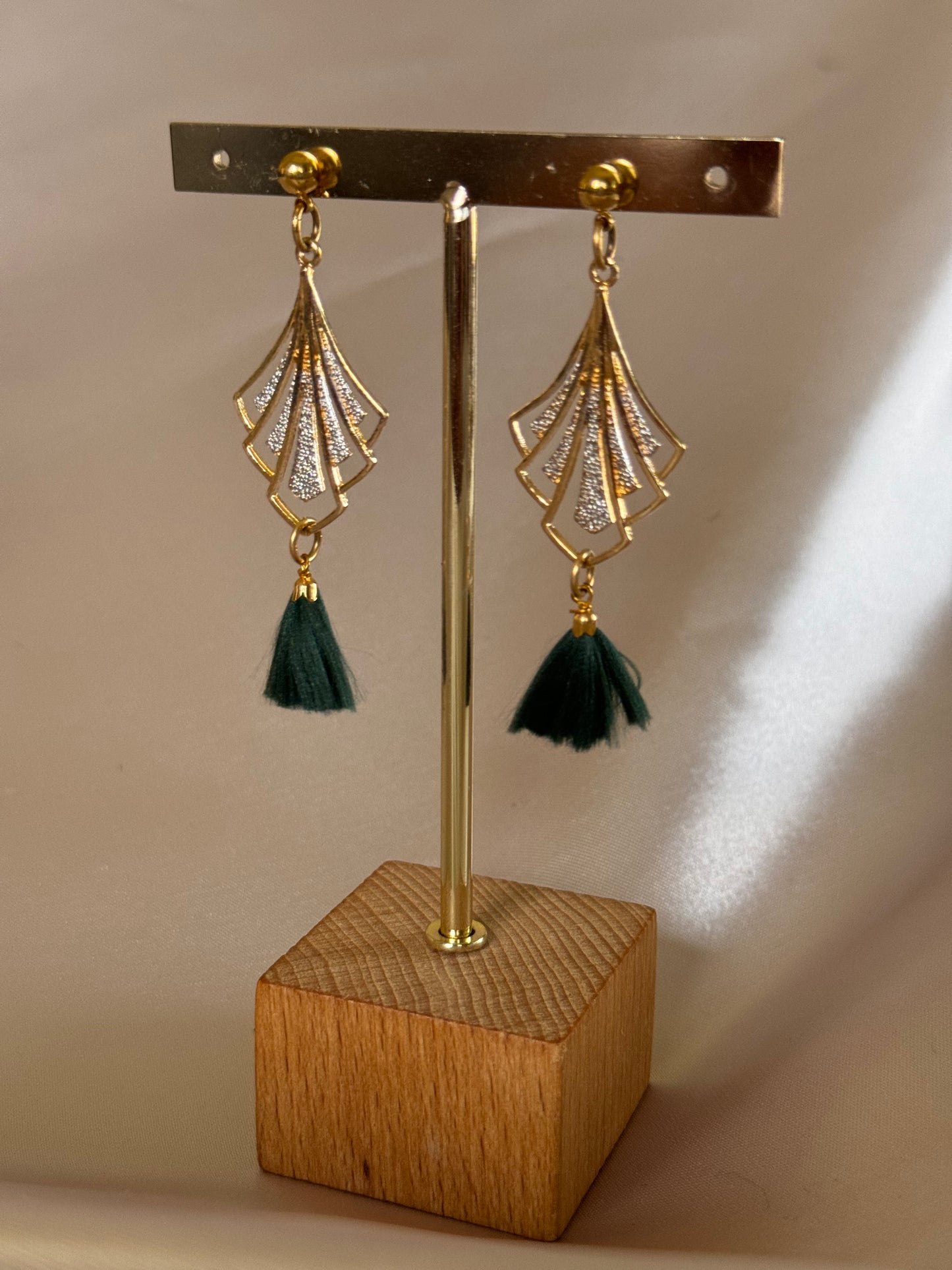 Aretes Dije Pompon verde