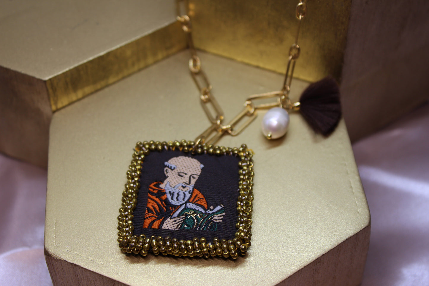 COLLAR ESCAPUARIO G DEDOR