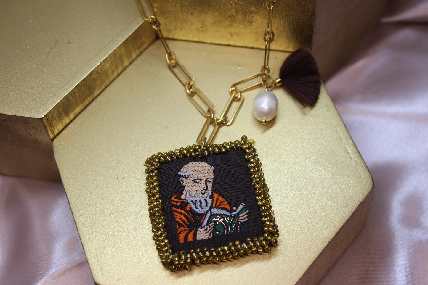 COLLAR ESCAPUARIO G DEDOR