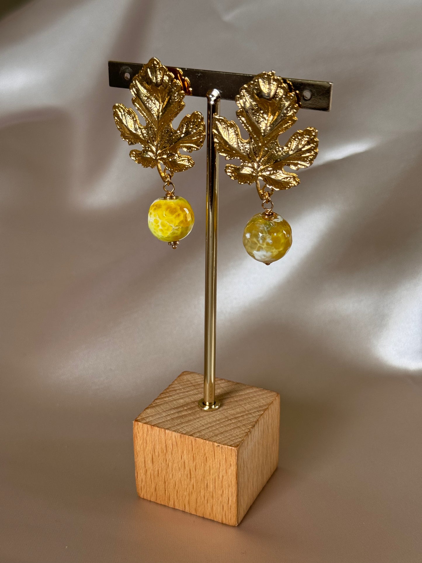 Aretes Hoja Maple Amarilla