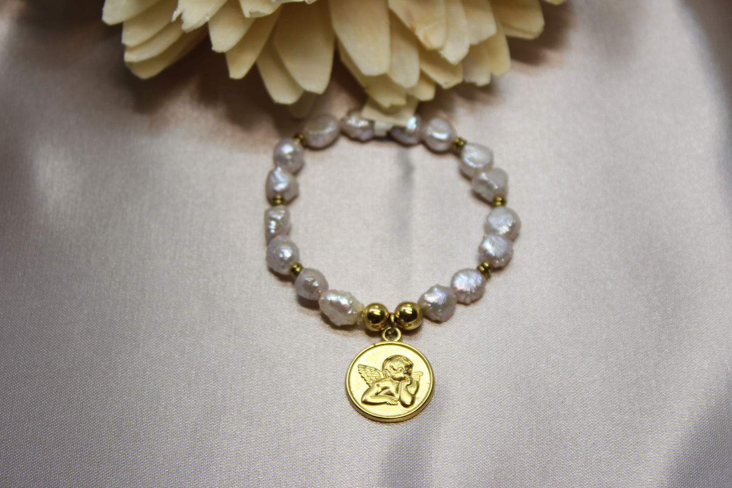Pulsera perlas ángel de la guarda