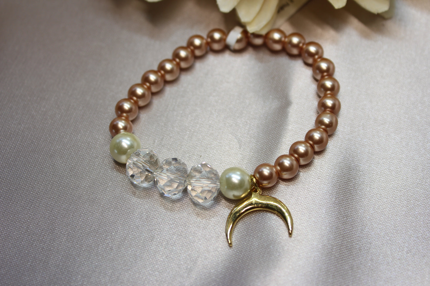 Pulsera con dije luna