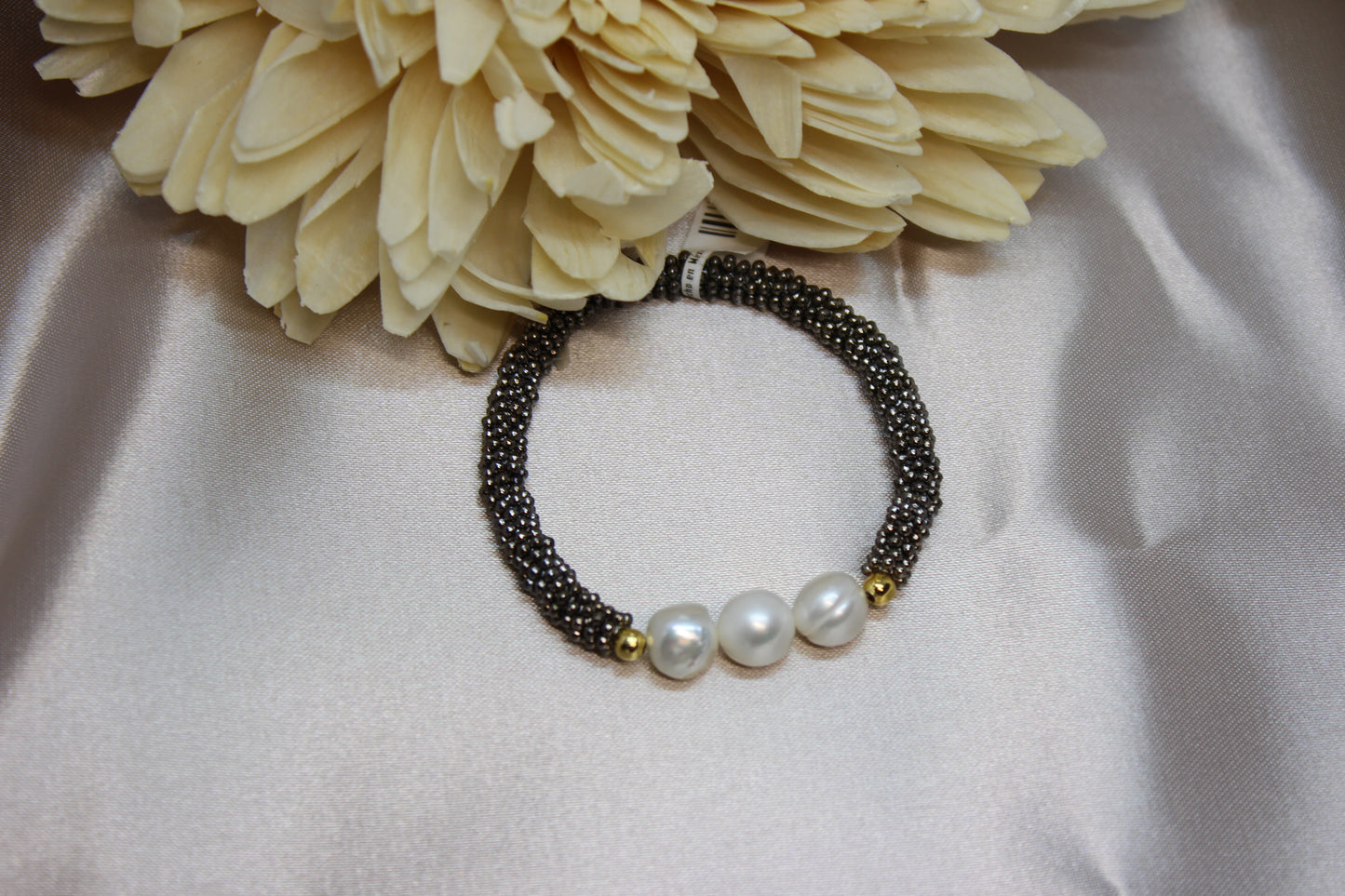 Pulsera gris perlas