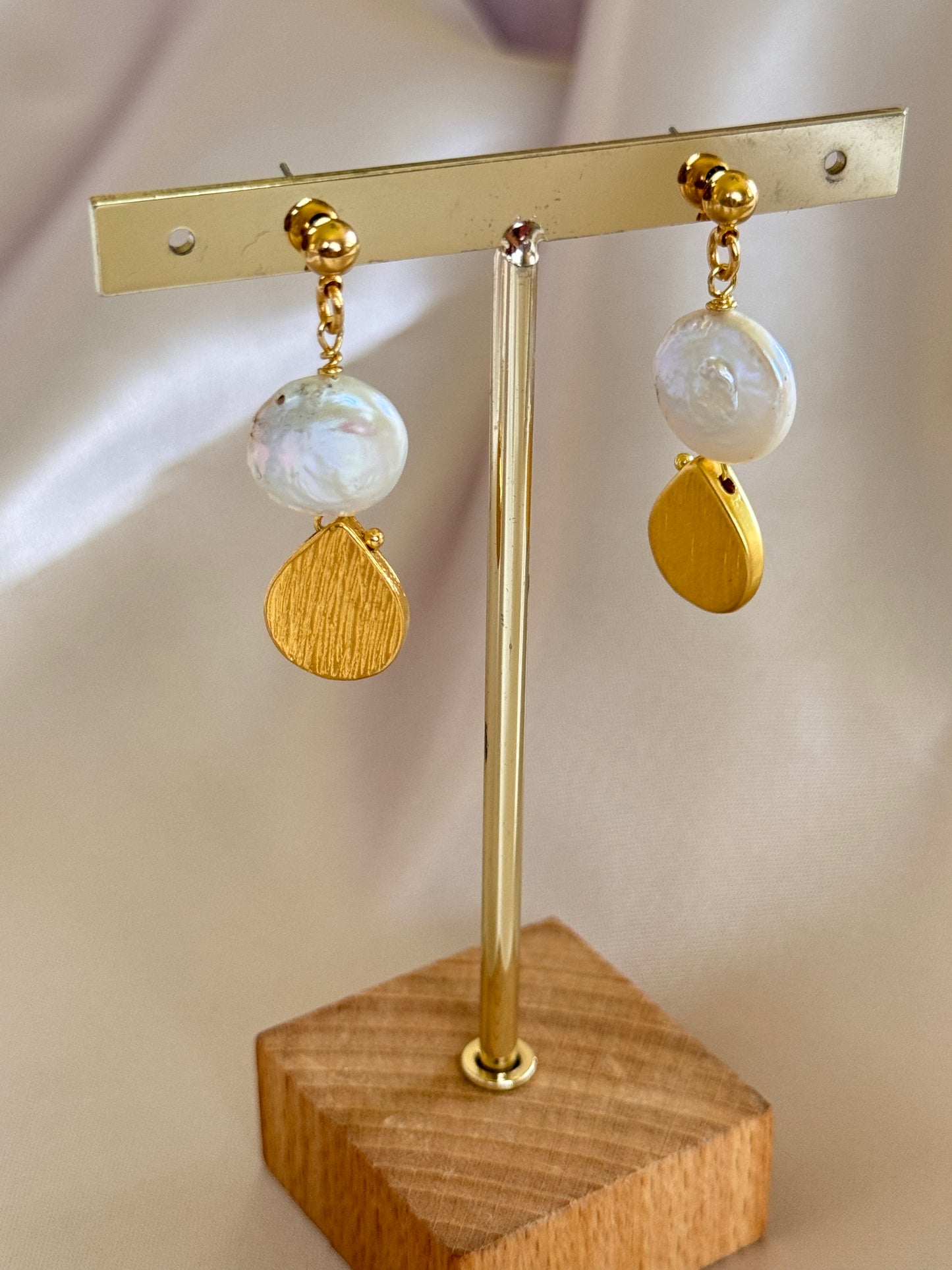 Aretes Perla Moneda Dije Dorado