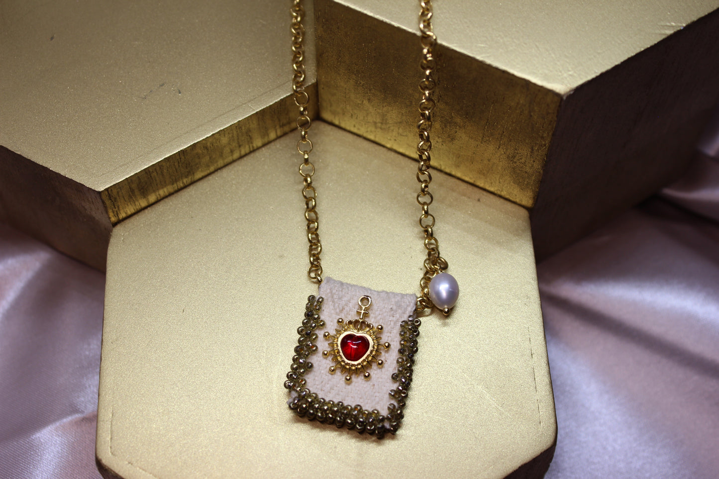 Collar Escapulario SCorazón Cristal Dorado