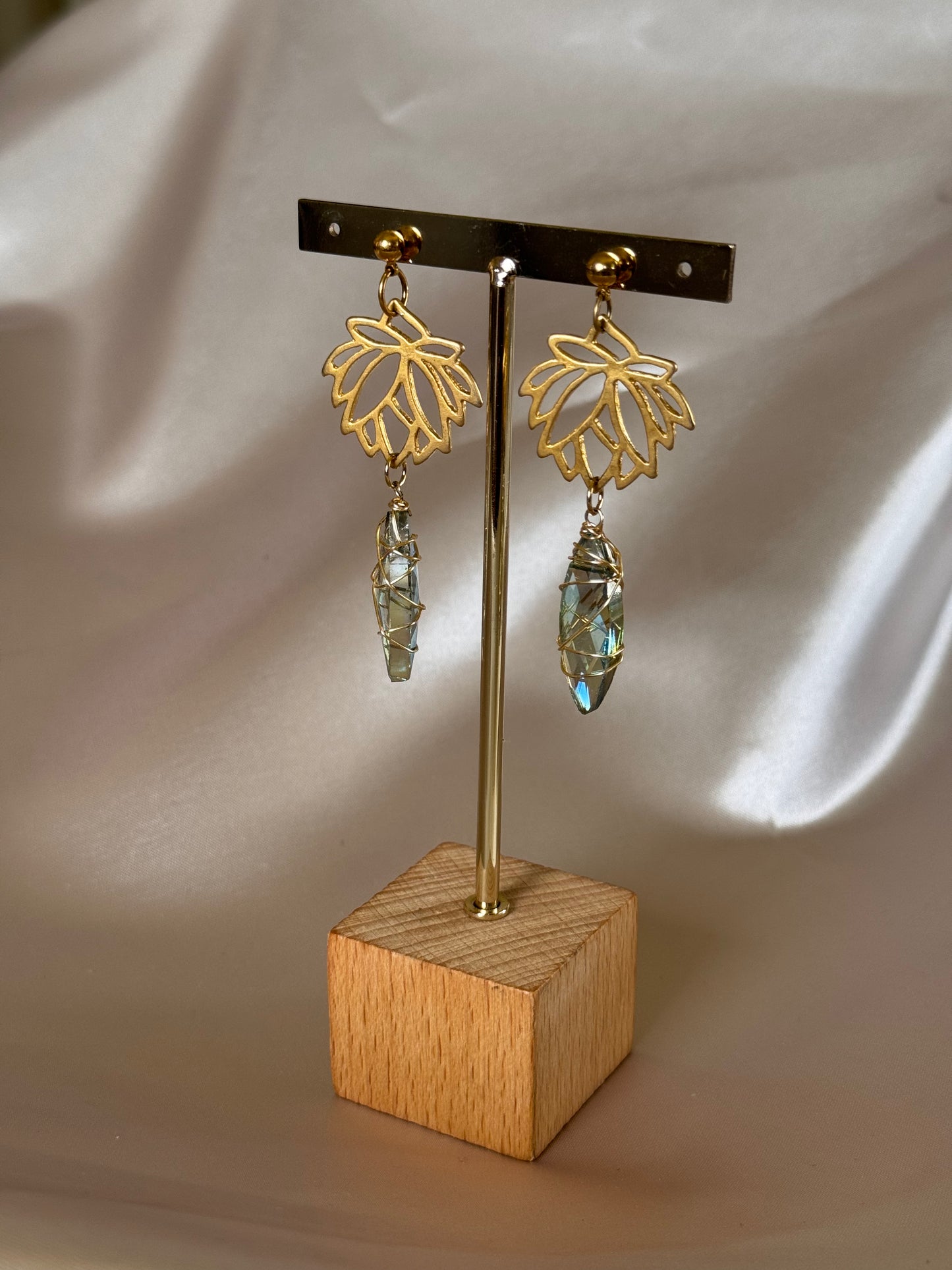Aretes Flor Cristal Alambre
