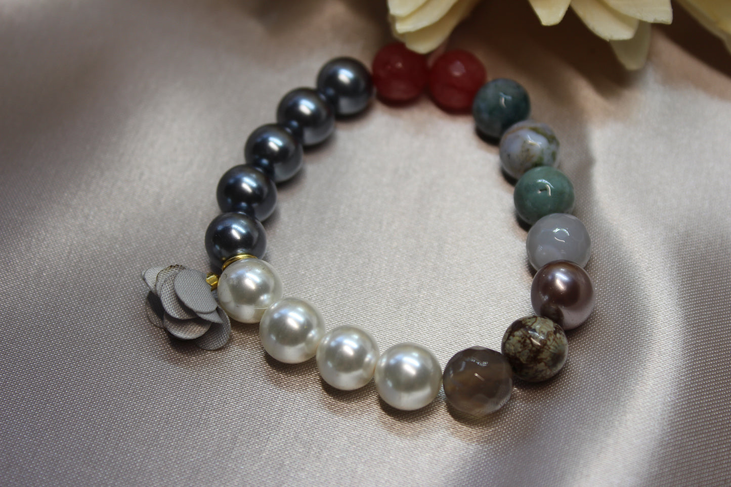 Pulsera piedras varias